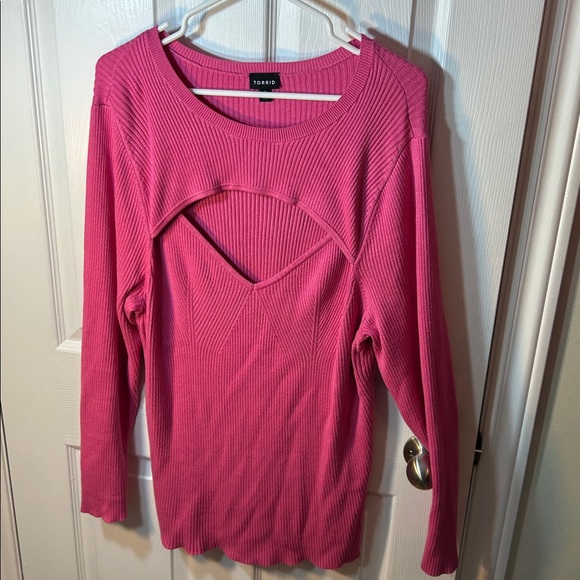 torrid pink pullover fitted sweater cut out neckline size 3X - Picture 3 of 7